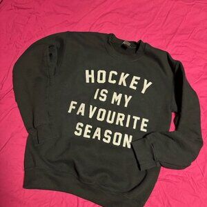 Hockey Mom sweatshirt small womens